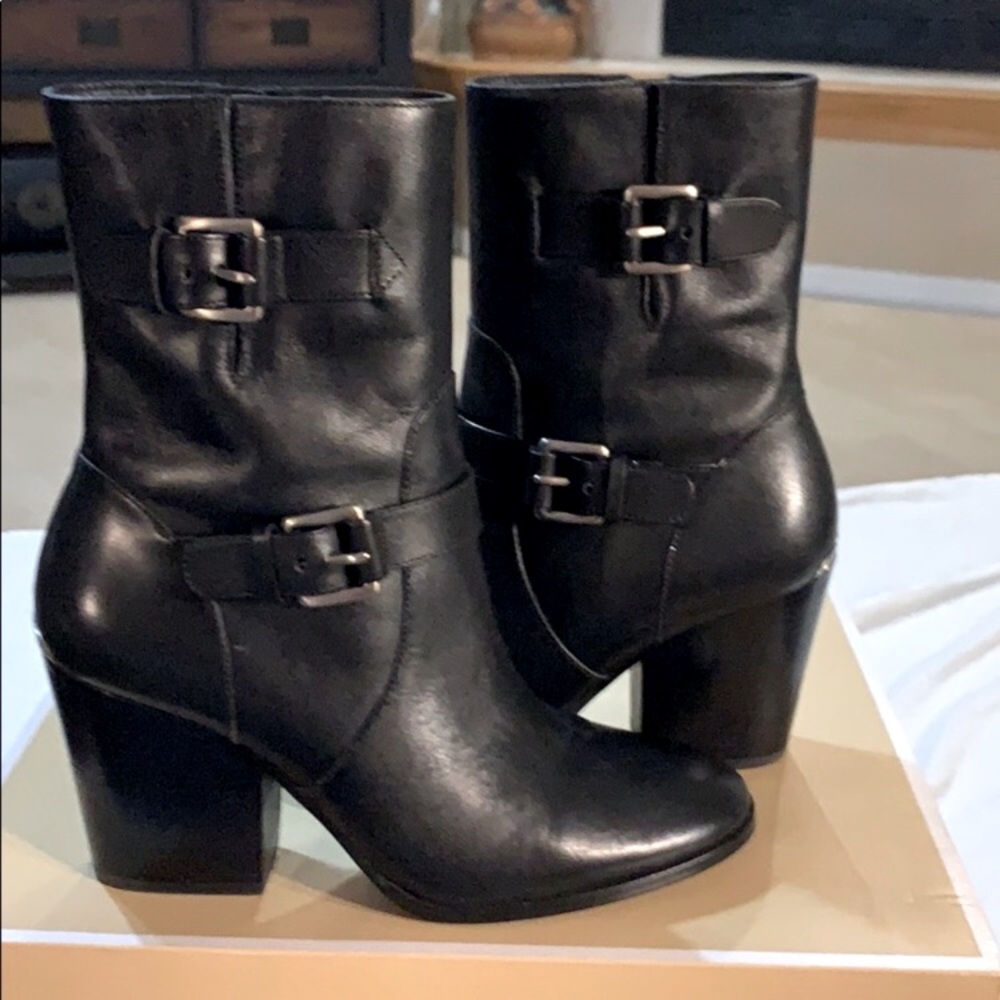 MK leather boots